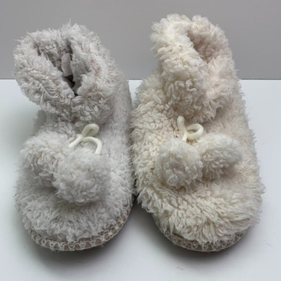 Muk Luks White Cozy Faux Fur Bootie Slipper - Picture 2 of 9